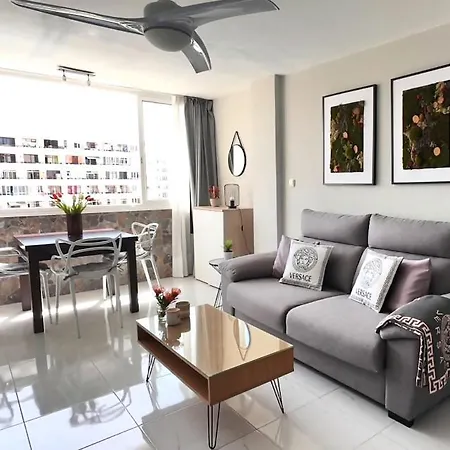 Con Piscina Y Aire Acondicionado Apartamento