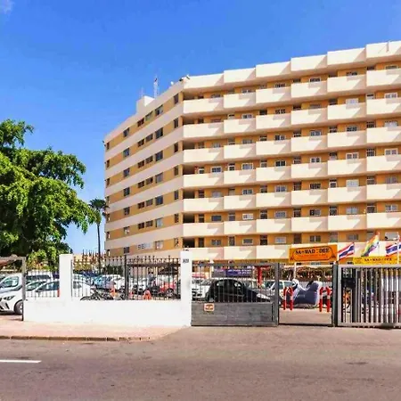 Con Piscina Y Aire Acondicionado Apartment *