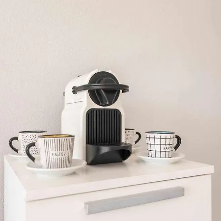 Con Piscina Y Aire Acondicionado Daire *